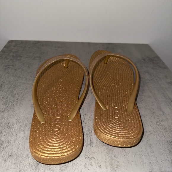 Aldo Sandals Size 7 (Do run a size smaller) - Picture 3 of 6